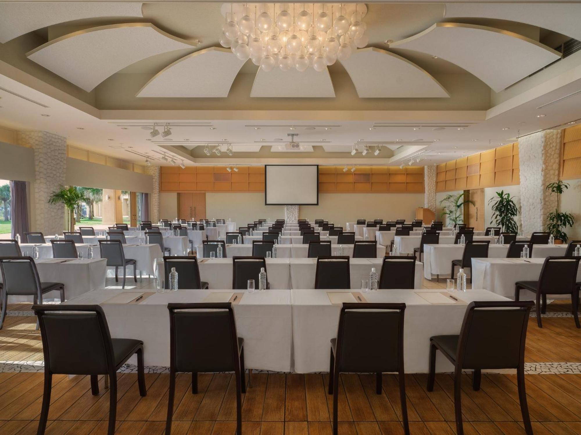 Ana Intercontinental Manza Beach Resort By Ihg Onna Luaran gambar