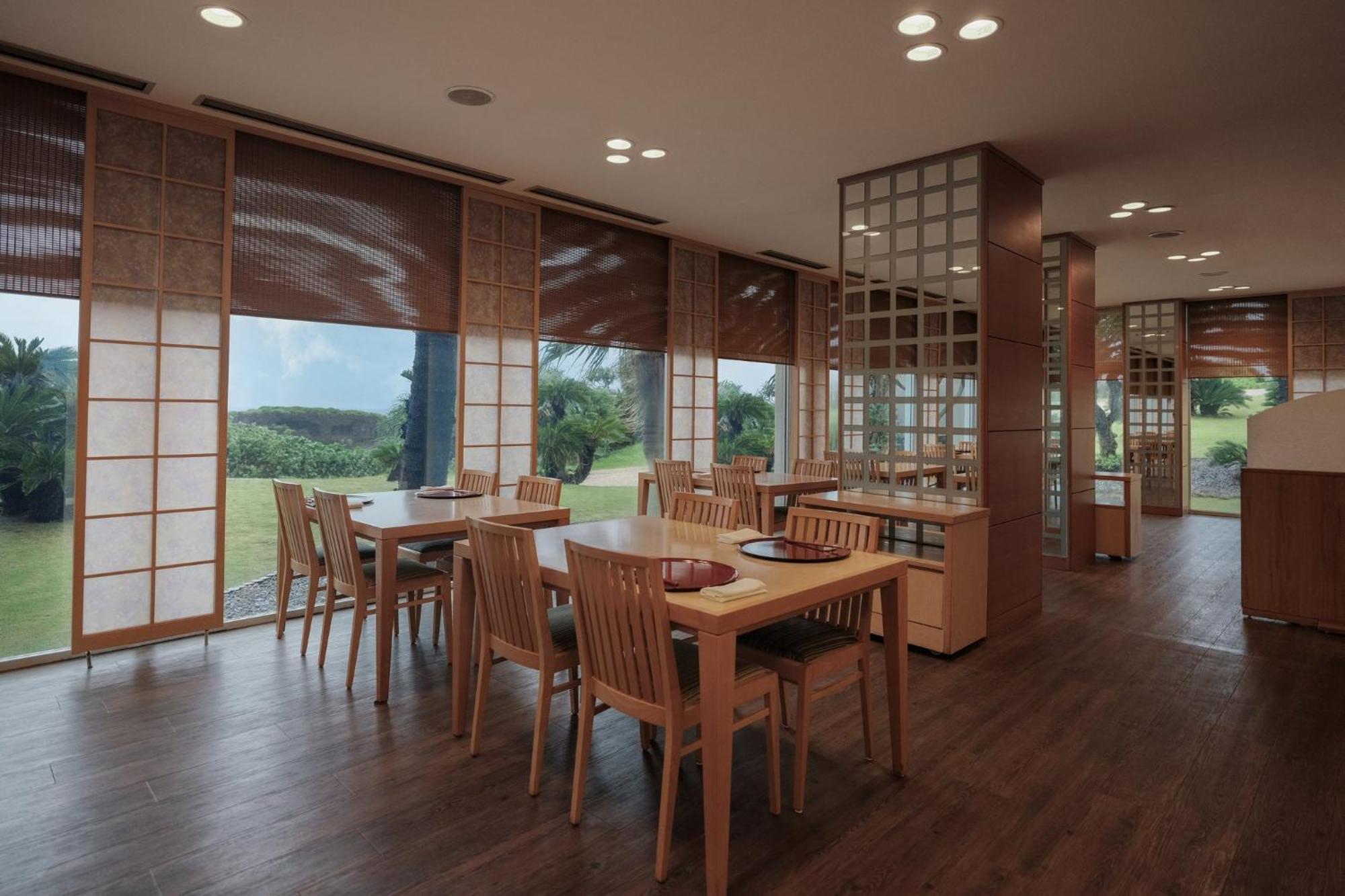 Ana Intercontinental Manza Beach Resort By Ihg Onna Luaran gambar