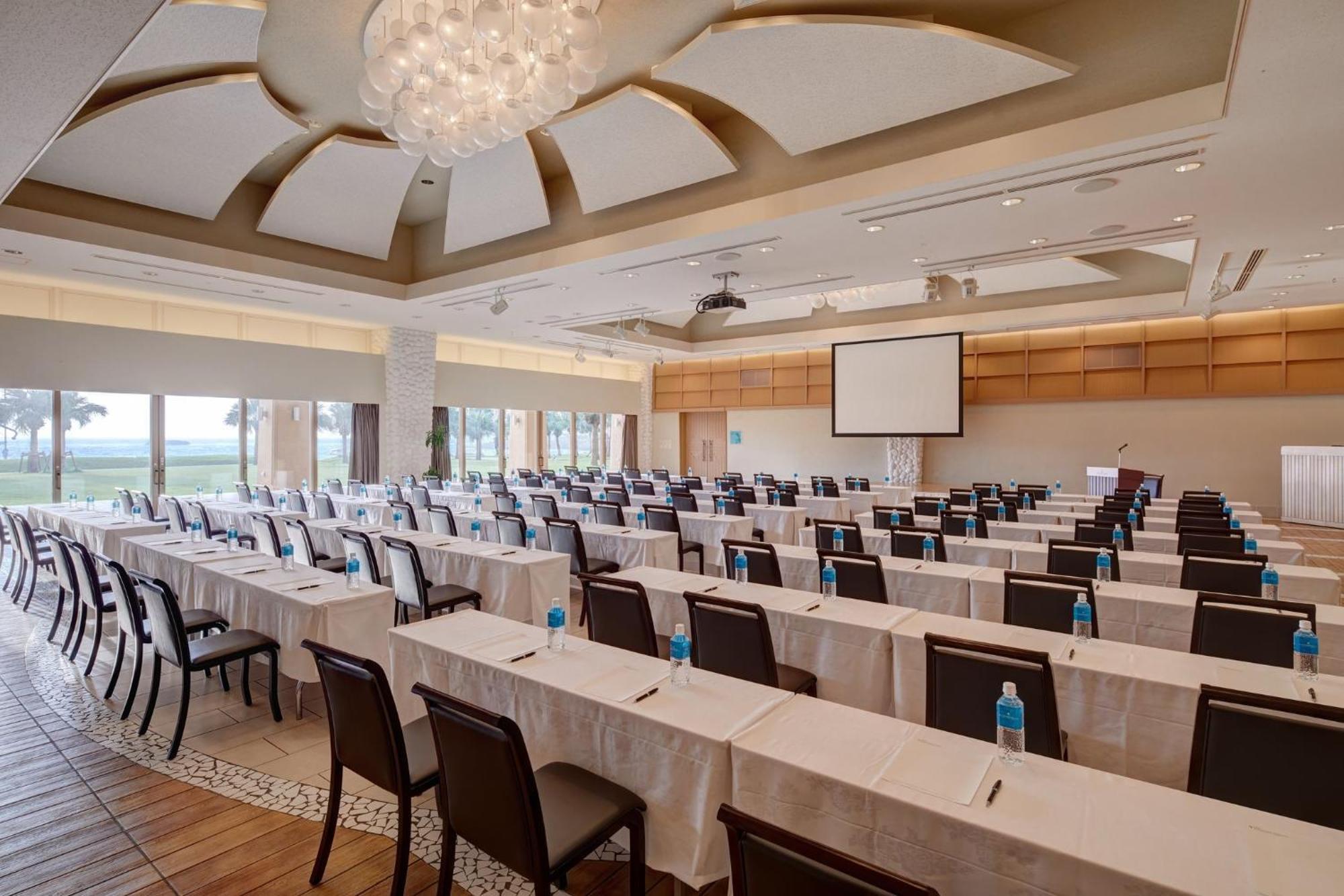 Ana Intercontinental Manza Beach Resort By Ihg Onna Luaran gambar